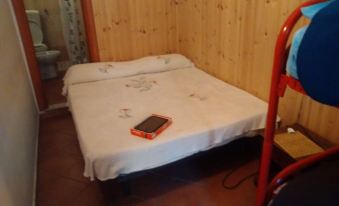 Single Room with Shared Bathroom