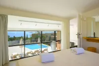 Mirabella Hills