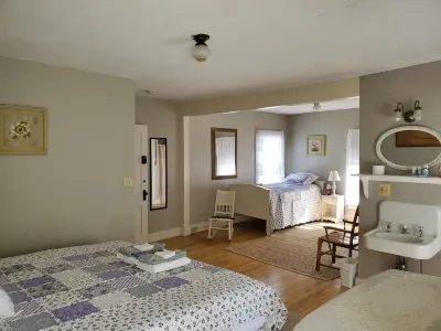 The Cornish Inn Hotels in Sebago
