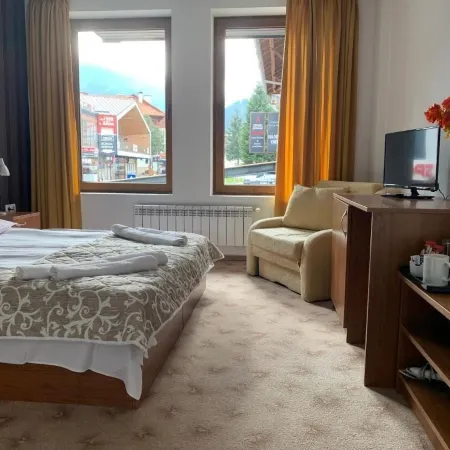 Room-Granat Double Room 1- Next to Gondo