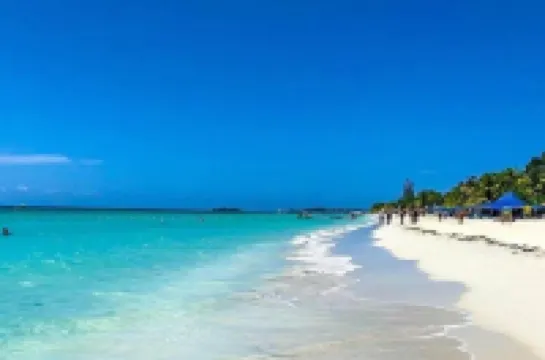 Lux Sea View Camelot Village Discovery Bay Hoteles en Discovery Bay