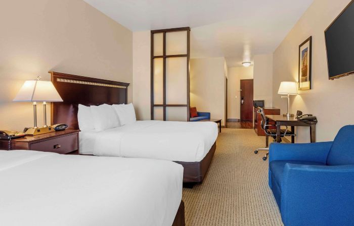 Comfort Suites