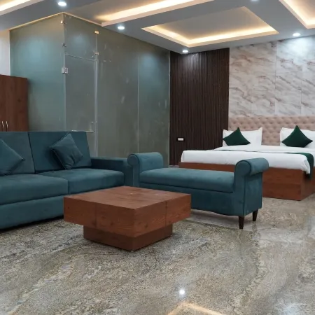 Green Sarovar Hotel & Restaurant