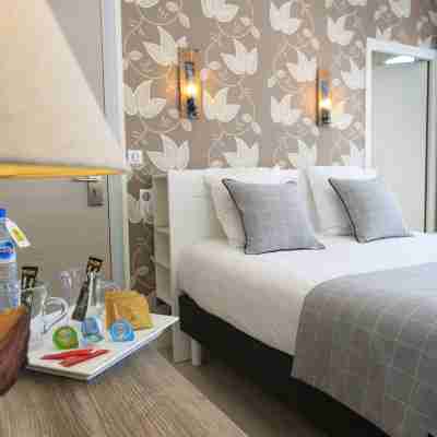 Logis Hôtel de la Basilique Rooms