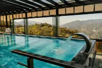 Chateau Milisi - Pool