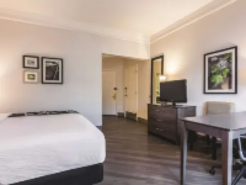 La Quinta Inn & Suites by Wyndham Shreveport Airport シュリーブポートのホテル