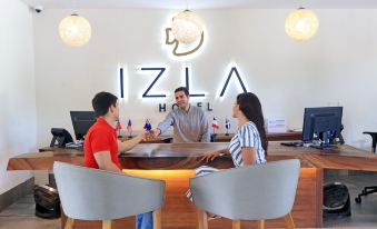 Izla Beach Front Hotel