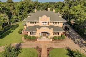 Oak Hall Mansion and Boutique Hotel