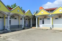 Wisma Lanraki Hotel dekat Toko Juara jl Poros BTP Blok AB no 24