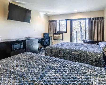 Rabbit Ears Motel Hotels in Routt County