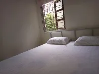 Homestay Family Moc Chau Отели в г. 