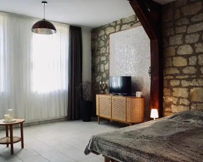 Pretty, centrally located apartment in the monument St. Wiperti 주변 호텔