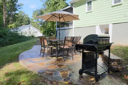 Beautiful Home At Downtown Apex