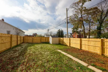 Spacious and Quiet 4BD Oasis - Private Yard