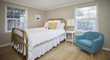 Oakway Blissful Abode, Walk to Autzen Stadium Отели рядом с достопримечательностью «Оуэн Роуз Гарден»