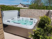 Little Reverie Frango Eifel / Castle Rear Whirlpool / Sauna House / Massage Chair