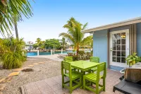 Fisherman's Canal Getaway 키콜로니 비치 호텔