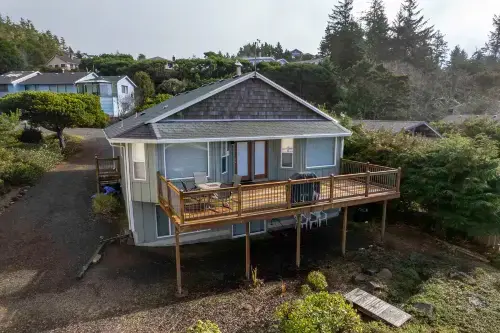 Breathtaking Views and Spacious Deck - Stunning Coastal Retreat Hotels in Oceanside