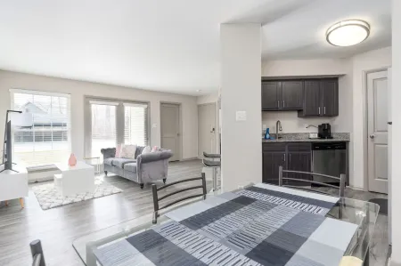 Tranquil Oasis - Elegant Retreat with Charming Amenities