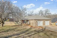 Private Hot Tub and Bike-Friendly Amenities - Charming Adventure Retreat