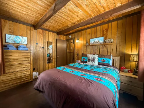 Mountain Top Chalet ~ A/C & Close to Rec Trails!
