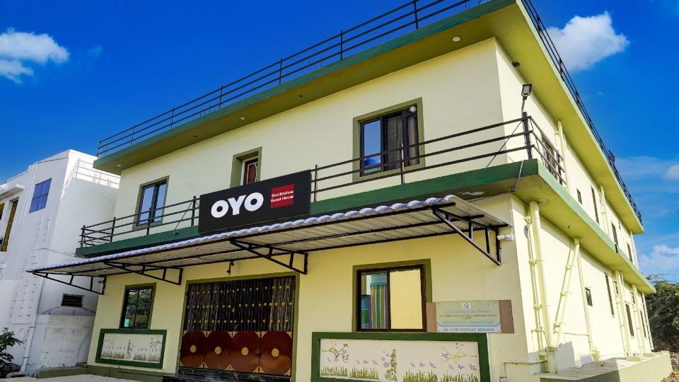 SPOT ON Shri Krishna Guest house