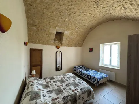 Uzès: superb gîte in a Provencal farmhouse 700m from the town center