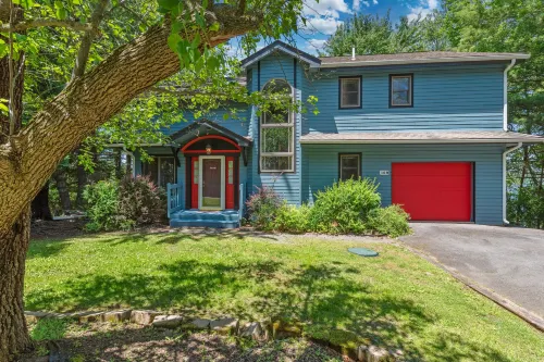 Lakeside Retreat with Balcony and Patio - Charming Modern Oasis