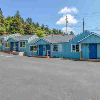 Efficiency Kitchenette and Private Wifi - Cozy Charming Retreat Hotel Exterior