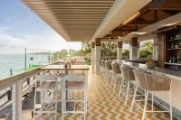 Three Waters Resort and Marina, Islamorada, a Tribute Portfolio Resort - バー