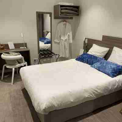 Kyriad Direct Lure Rooms