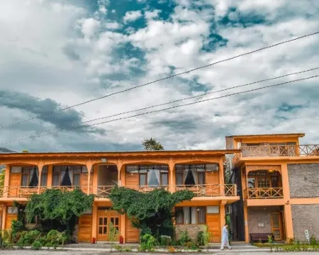 Roomy Hindukush Sarai, Chitral Hotels in Chitral