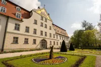 Schloss Lautrach Hotels in Leutkirch im Allgau