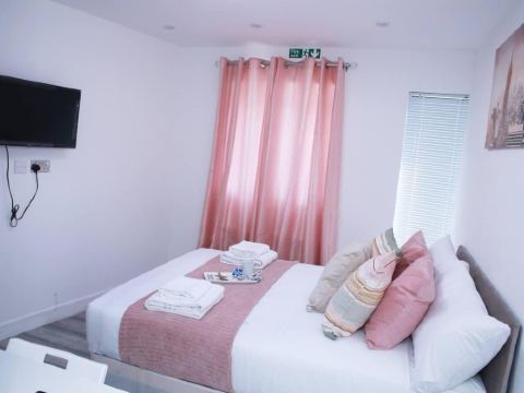 Apartment - Sleeps 2 & Free Parking