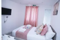 Impeccable 1-bed Apartment in Harrow Hotels near Harrow School