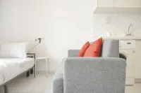 Homey and Well Furnished Studio Sky House Alam Sutera Apartment Hotel a Kunciran