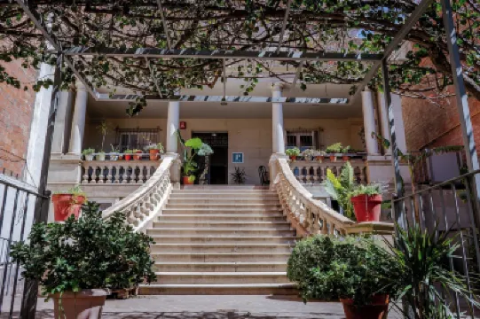 ヴェルディ 254 グエル公園周辺のホテル