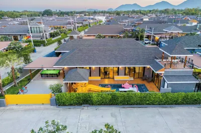 Hua Hin Pool Villa and Pool Table with 3 Bedrooms, 3 Bathrooms Near Cha-Am Beach Hotell i Khao Yai Subdistrict