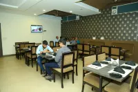Hotel Kanishk - Desayuno