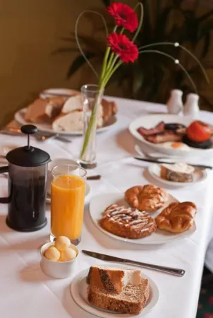 Roundthorn Country House & Luxury Apartments Отели в г. Пенрит