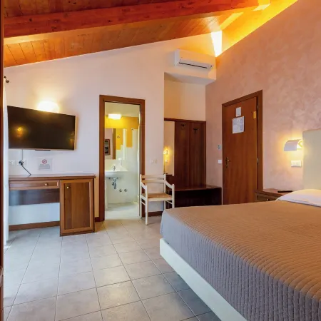 Hotel Columbia