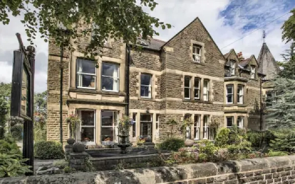 Kingscroft Hotels in 
