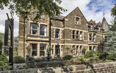 Kingscroft Hotels in Buxton
