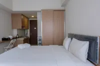 Modern and Comfy Studio Parkland Avenue Apartment Hoteles en Serpong