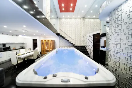 Luks Lofts Hotel & Residences