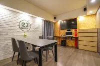 27 Hotel - parking