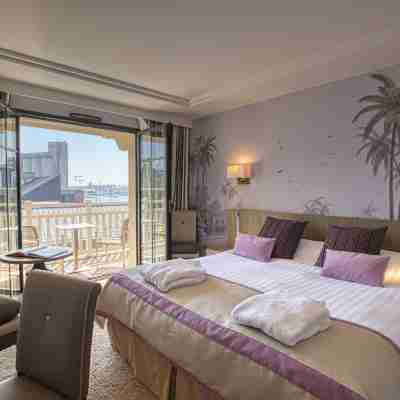 Hôtel Le Nouveau Monde Rooms
