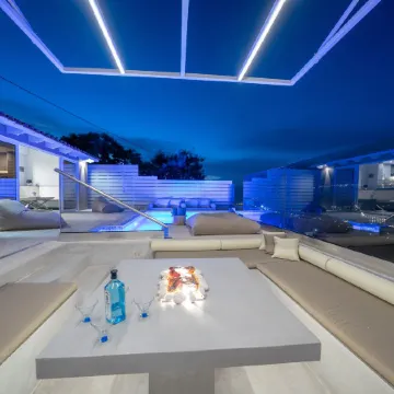 The "L" Suites & Apartments