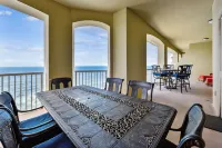 Grand Panama Beach Resort by Book That Condo