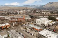 Spacious main level 2 bdrm off Missoula Hip Strip, across river from downtown